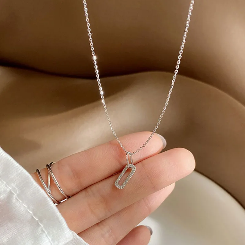 2022 New Light Luxury Bright Flash Chain Geometric Rectangle Choker Silver 925 Necklace for Women's Collarbone Jewelry
2022 New Light Luxury Bright Flash Chain Geometric Rectangle Choker Silver 925 Necklace for Women's Collarbone Jewelry