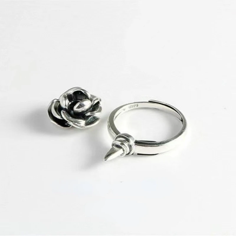 New 2022 Fashion Rose Anti-wolf Index Finger Ring Rotation Ready To Use Self-defense Thorn Self-defense Open Ring Wholesale
New 2022 Fashion Rose Anti-wolf Index Finger Ring Rotation Ready To Use Self-defense Thorn Self-defense Open Ring Wholesale