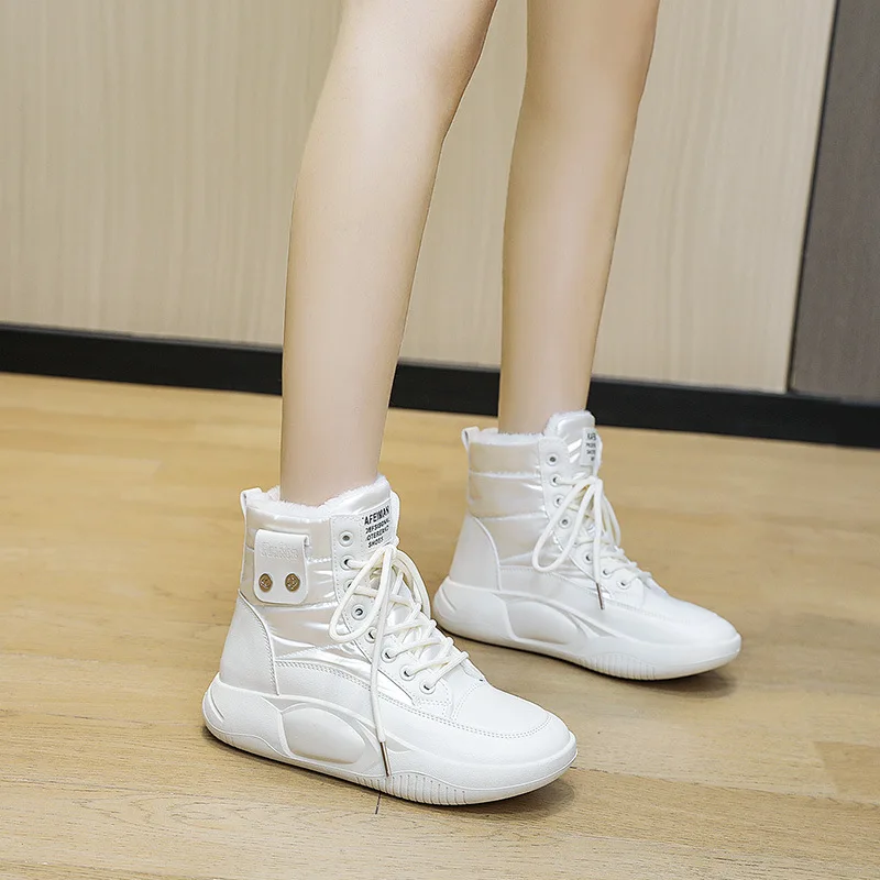 Snow Boots Women's Winter Plush Bread Shoes 2023 New Anti Slip Thick Soled Snow Cotton Short Boots Warm Cotton Shoes Hot Sale
Snow Boots Women's Winter Plush Bread Shoes 2023 New Anti Slip Thick Soled Snow Cotton Short Boots Warm Cotton Shoes Hot Sale