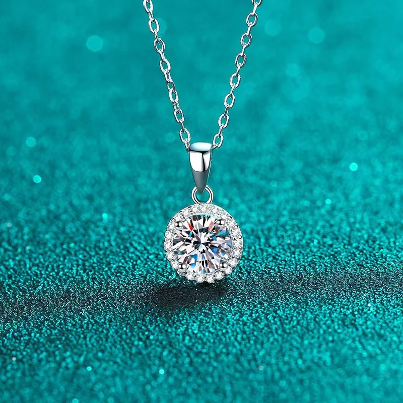 

Trendy Silver 925 1ct D Color Round Moissanite Pendant Necklace for Women Plated Platinum Lab Diamond Clavicle Necklaces Gift