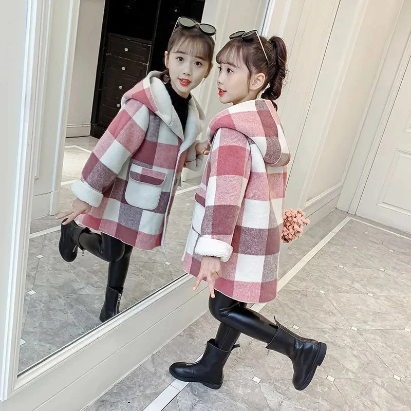 Fashion Girls clothing Jackets Autumn Winter parka Clothes Medium Long coat windbreaker Plaid Thicken Lamb Children Woolen Coats
Fashion Girls clothing Jackets Autumn Winter parka Clothes Medium Long coat windbreaker Plaid Thicken Lamb Children Woolen Coats