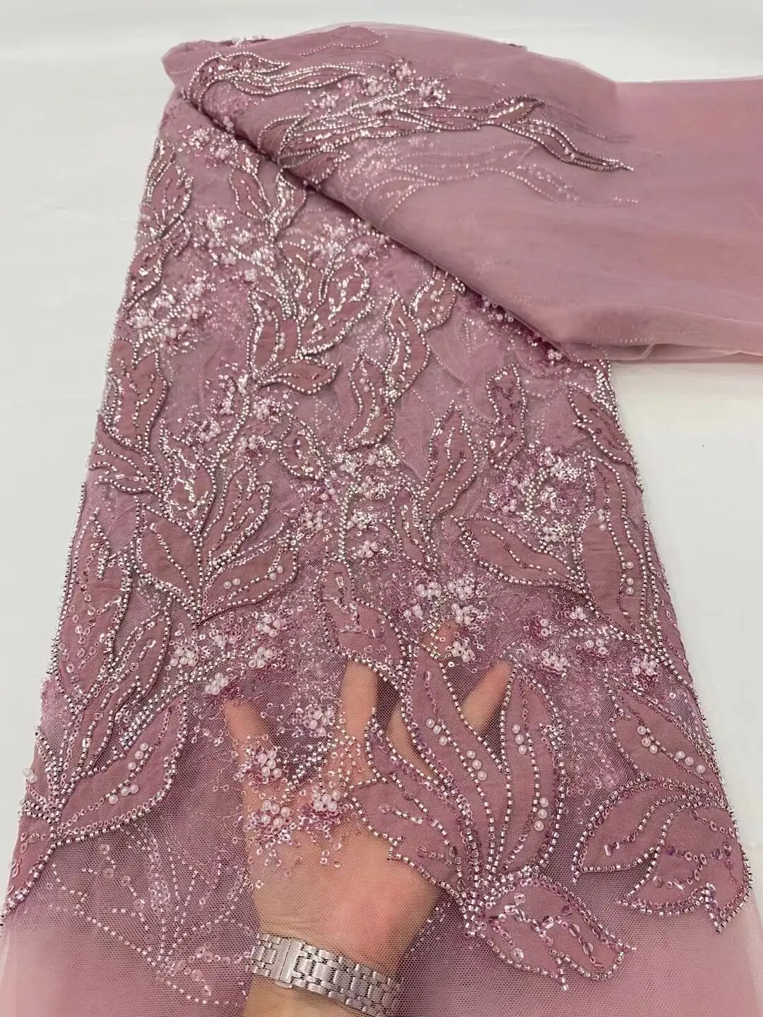 2024High Quality Latest African Nigerian Tulle Lace Fabric Sequins Sewing Guipure Embroidery Beads Stone Dresses 5Yards DP0074
2024High Quality Latest African Nigerian Tulle Lace Fabric Sequins Sewing Guipure Embroidery Beads Stone Dresses 5Yards DP0074