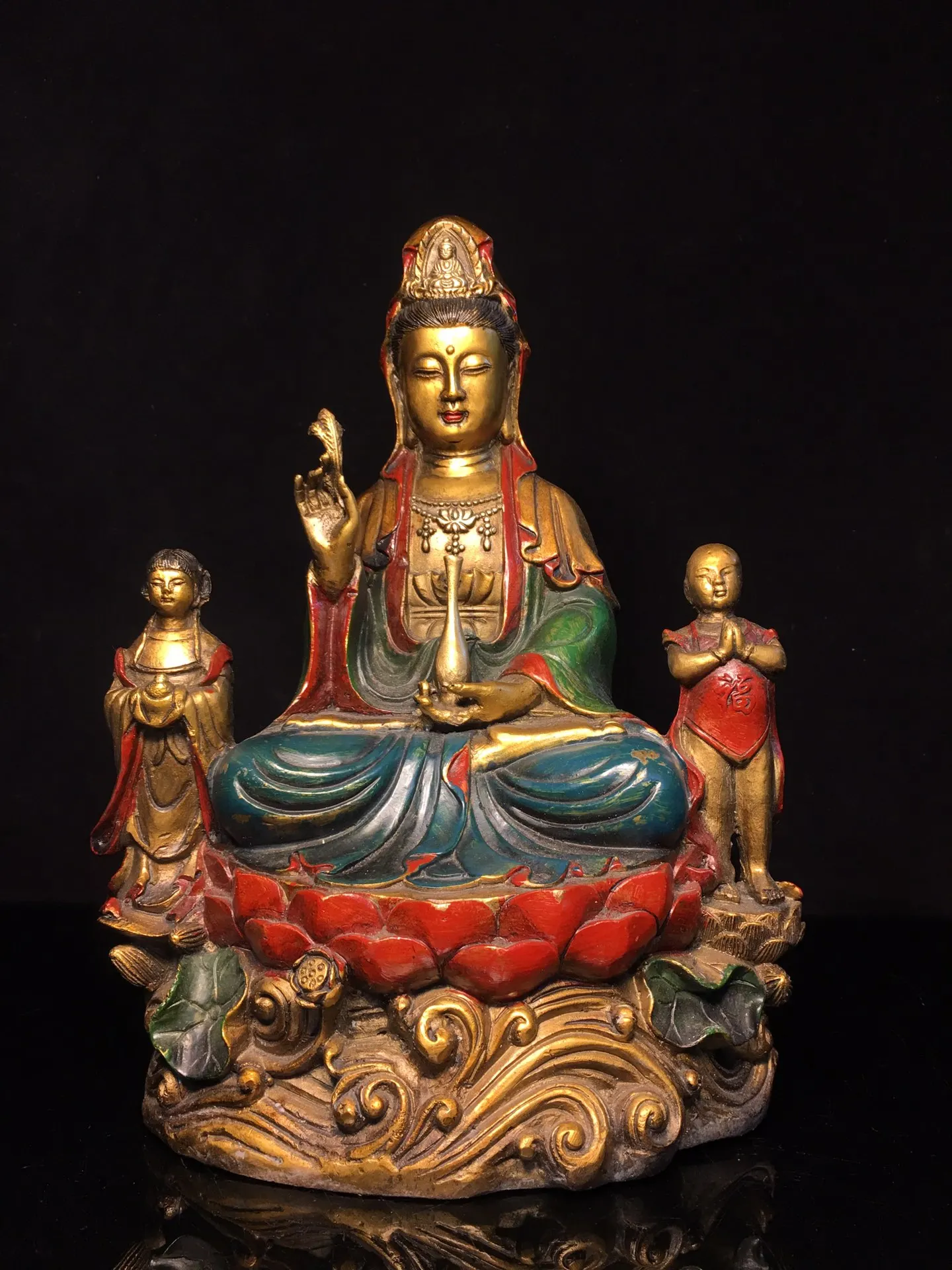 12"Tibetan Temple Collection Old Bronze Painted Sending children Bottle Guanyin Bodhisattva Buddha Lotus Platform Worship Hall
12"Tibetan Temple Collection Old Bronze Painted Sending children Bottle Guanyin Bodhisattva Buddha Lotus Platform Worship Hall