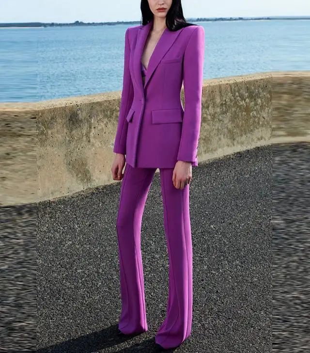 High Quality Newest 2022 Designer Suit Set Women's Single Button Blazer Flare Pants Suit Fluorescent Purple And Yollow
High Quality Newest 2022 Designer Suit Set Women's Single Button Blazer Flare Pants Suit Fluorescent Purple And Yollow