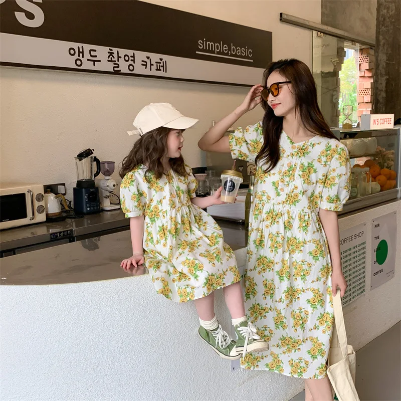 2022 Summer Mother-daughter Parent-Child Dress Girls Round Neck Short Sleeve Flower Princess Dress Family Outfit Matching
2022 Summer Mother-daughter Parent-Child Dress Girls Round Neck Short Sleeve Flower Princess Dress Family Outfit Matching
