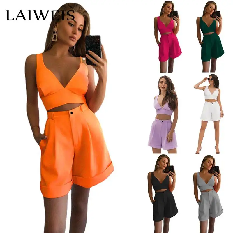 2022 European American spring/summer women's solid color Sleeveless vest two-piece set with strapless top and high waist shorts
2022 European American spring/summer women's solid color Sleeveless vest two-piece set with strapless top and high waist shorts