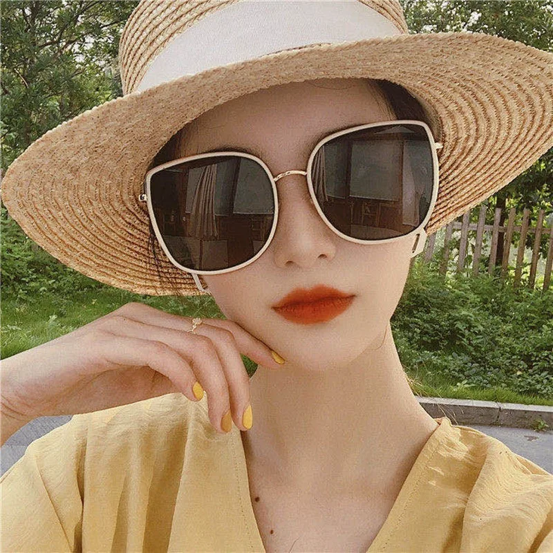 2022Square Sunglasses Women Oval Vintage High Quality Design Alloy Sunglasses Women Shades Female Eyewear Anti-glare UV400
2022Square Sunglasses Women Oval Vintage High Quality Design Alloy Sunglasses Women Shades Female Eyewear Anti-glare UV400