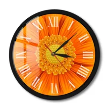 Close-up Of beautiful Orange Gerber Deorative Metal Frame Wall Clock Silent Daisy Flower Wreath Wall Art Modern Wall Watch