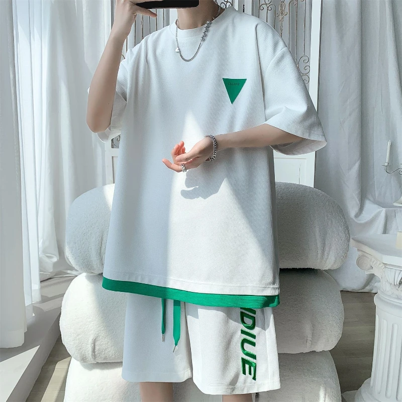Summer Men's Casual Sports Suit Trendy Brand Outwear Clothing Refreshing Breathable Running Set High Quality Loose Design Outfit
Summer Men's Casual Sports Suit Trendy Brand Outwear Clothing Refreshing Breathable Running Set High Quality Loose Design Outfit