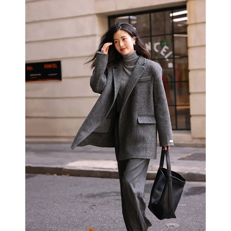 2023 winter Baby camel Albaka herringbone pattern wool double-sided woolen short coat women's loose fitting suit version
2023 winter Baby camel Albaka herringbone pattern wool double-sided woolen short coat women's loose fitting suit version