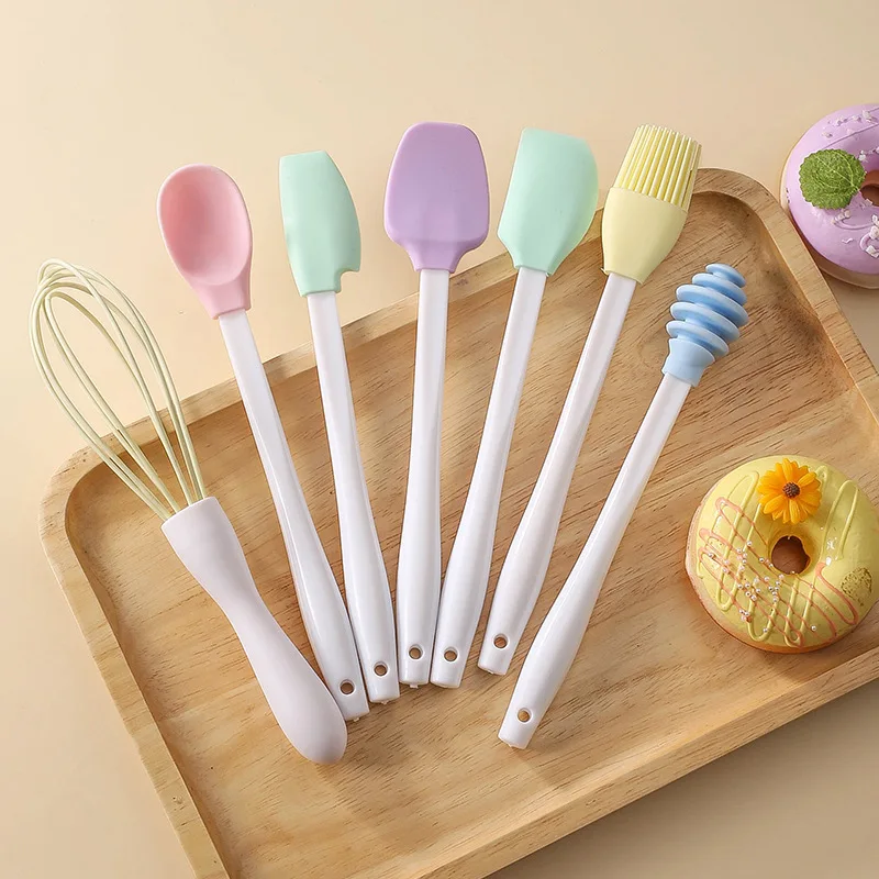 Mini Silicone Baking Tools 7pcs/Set Cake Cream Spatula Whisk Honey Stick Grill Brush for Children's Kitchen Baking Accessories
Mini Silicone Baking Tools 7pcs/Set Cake Cream Spatula Whisk Honey Stick Grill Brush for Children's Kitchen Baking Accessories