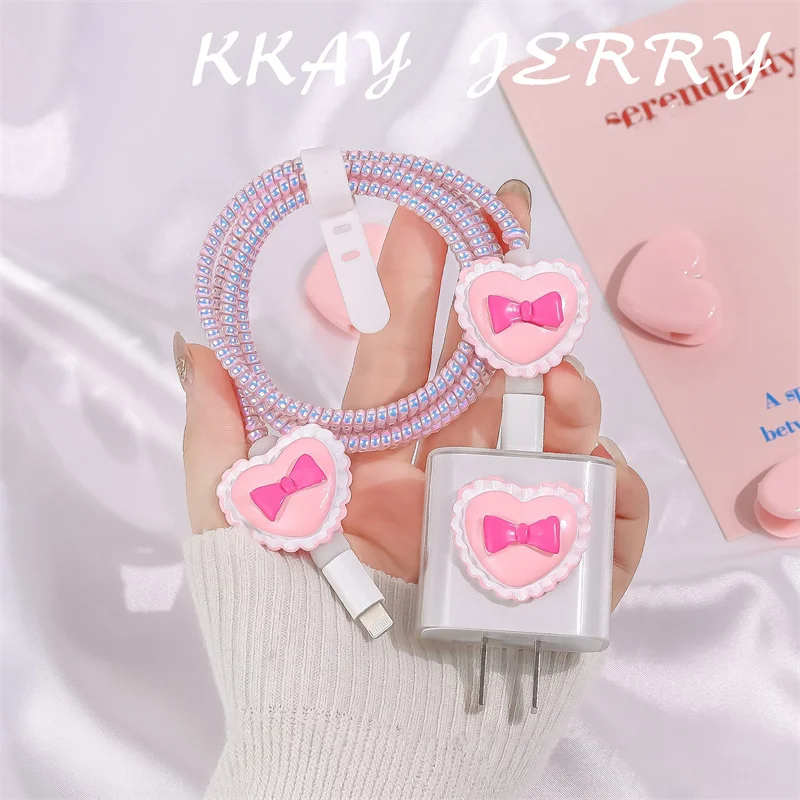 Милый 3D чехол для зарядного устройства в форме сердца, спиральный чехол, набор для намотки кабеля для Iphone 11, 12, Apple, 18 Вт, 20 Вт, чехол для зарядн...
Милый 3D чехол для зарядного устройства в форме сердца, спиральный чехол, набор для намотки кабеля для Iphone 11, 12, Apple, 18 Вт, 20 Вт, чехол для зарядн...