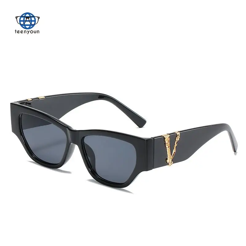 Teenyoun New Cat Eye Punk Versatile Women's Sunglasses V-letter Decorative Head Style Luxury Brand Trend Retro Sunglas
Teenyoun New Cat Eye Punk Versatile Women's Sunglasses V-letter Decorative Head Style Luxury Brand Trend Retro Sunglas