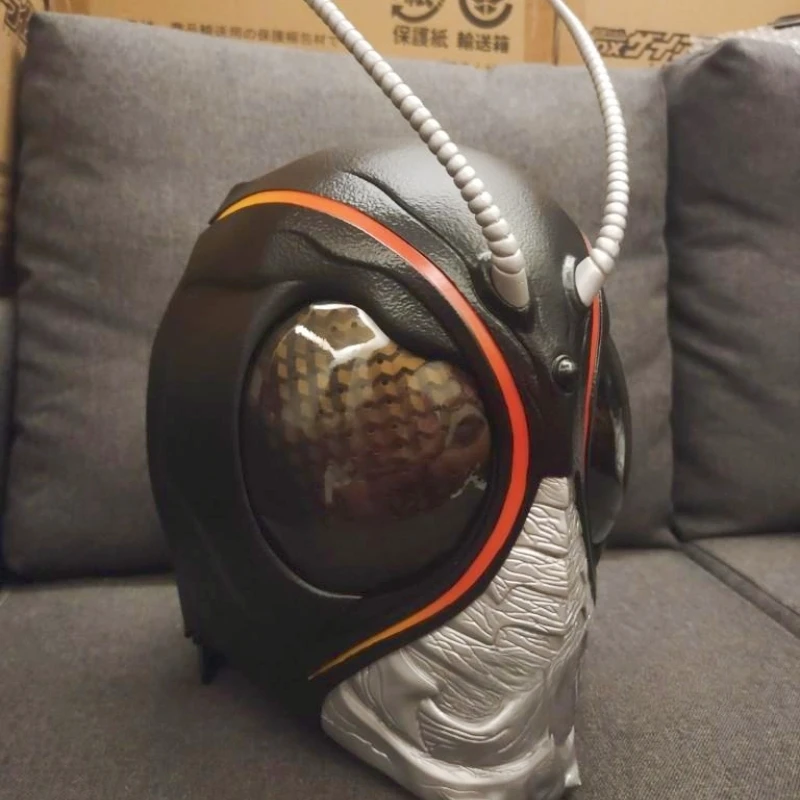 Hot Kamen Rider Black Sun 1:1 Wearable Real Person Helmet Cosplay Anime Festival Cool Wearable Collectible Grade Helmet Gift Toy
Hot Kamen Rider Black Sun 1:1 Wearable Real Person Helmet Cosplay Anime Festival Cool Wearable Collectible Grade Helmet Gift Toy