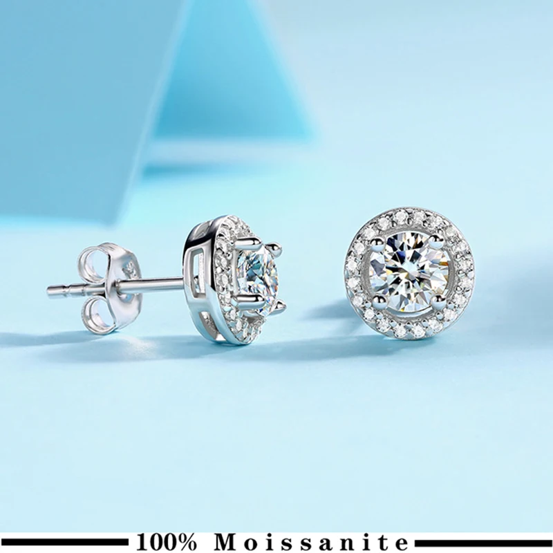 Moissanite Stud Earrings 0.5ct D Color 925 Sterling Silver White Gold Plated Ear Studs for Women Men Screw Back Stud Earrings
Moissanite Stud Earrings 0.5ct D Color 925 Sterling Silver White Gold Plated Ear Studs for Women Men Screw Back Stud Earrings
