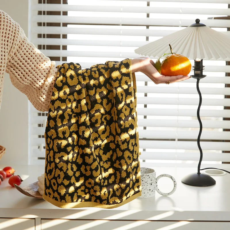 Fashion Women Sexy Leopard Microfiber Bath Towel Cotton Face Towels Absorption Beach Towel/70*140CM Hair Face Towel Set
Fashion Women Sexy Leopard Microfiber Bath Towel Cotton Face Towels Absorption Beach Towel/70*140CM Hair Face Towel Set