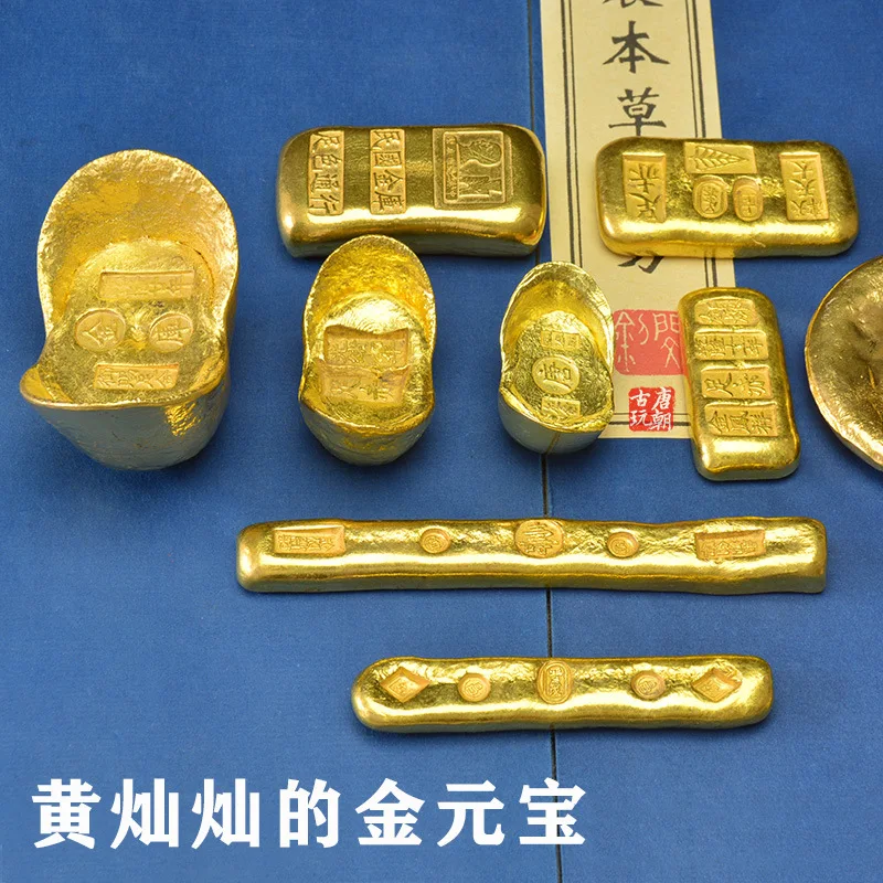 Маленькие желтые золотые монеты, старинные монеты Yuanbao, антикварные династии Мин и Цин, золотые монеты Yuanbao, красные золотые слиток
Маленькие желтые золотые монеты, старинные монеты Yuanbao, антикварные династии Мин и Цин, золотые монеты Yuanbao, красные золотые слиток