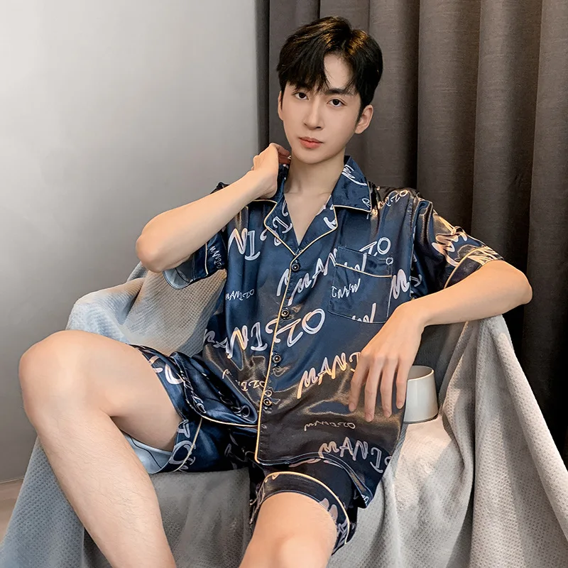 Men's Pajamas Summer Ice Silk Pajamas Short Sleeve Set 2023 New Men's Thin Large Imitation Silk Homewear Men Sleepwear
Men's Pajamas Summer Ice Silk Pajamas Short Sleeve Set 2023 New Men's Thin Large Imitation Silk Homewear Men Sleepwear