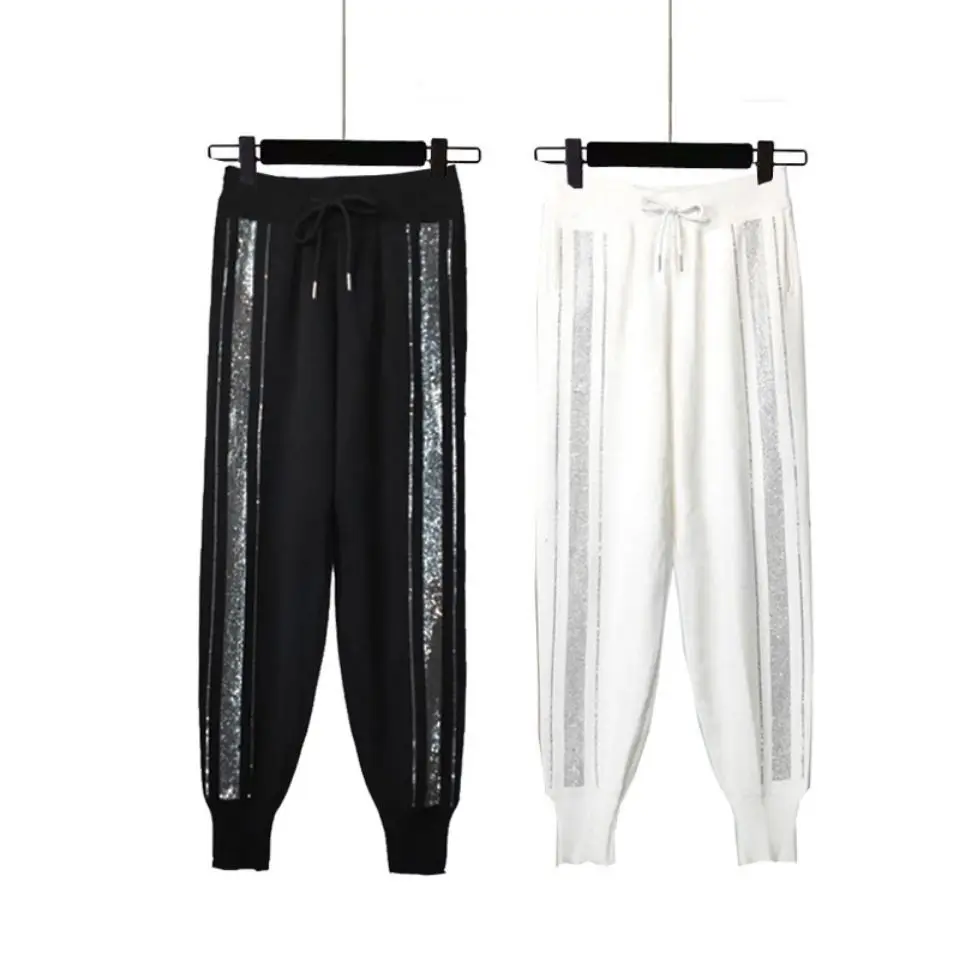Embroidery Hot Drilling High Waist Harem Pants Loose Slimming and All-Matching Black Pants Women's Pants 2023 Spring and Autumn
Embroidery Hot Drilling High Waist Harem Pants Loose Slimming and All-Matching Black Pants Women's Pants 2023 Spring and Autumn