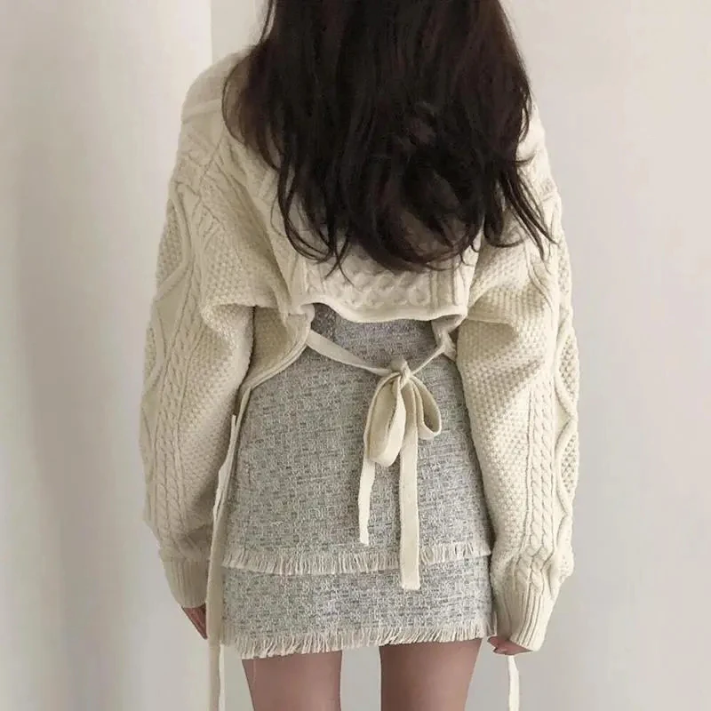 Lace Up Knit Crop Sweater Women Japanese Autumn Back Loose Irregular V Neck Long Sleeve Top Fashion Solid Preppy Casual Pullover
Lace Up Knit Crop Sweater Women Japanese Autumn Back Loose Irregular V Neck Long Sleeve Top Fashion Solid Preppy Casual Pullover