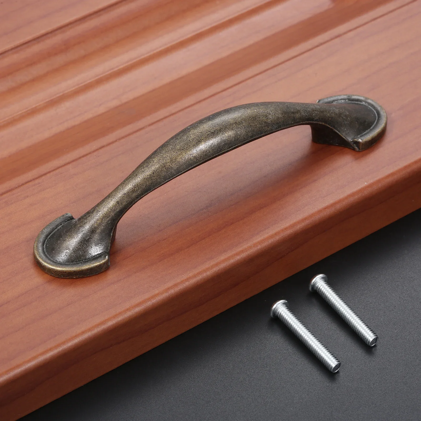 Ручки для мебели SVVTOON античная бронза 76 мм 4 шт
Ручки для мебели SVVTOON античная бронза 76 мм 4 шт