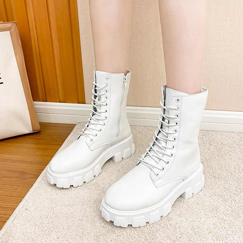 2021 New Fashion Ankle Motorcycle Boots Women Autumn Winter Black Platform Short Boots Woman Zip Solid Color Ladies Shoes
2021 New Fashion Ankle Motorcycle Boots Women Autumn Winter Black Platform Short Boots Woman Zip Solid Color Ladies Shoes
