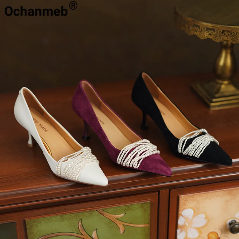 

Женские замшевые туфли-лодочки Ochanmeb, туфли из овечьей кожи на тонком высоком каблуке, туфли-лодочки на шпильке с острым носком, украшенные жемчужной цепочкой, элегантные туфли во французском стиле