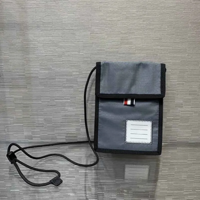 TB THOM Mobile Phone Bag Fashion Brand Causal Design Space Grey Crossbody Bag Summer Beach Outside Small Mobile Coin Purse
TB THOM Mobile Phone Bag Fashion Brand Causal Design Space Grey Crossbody Bag Summer Beach Outside Small Mobile Coin Purse