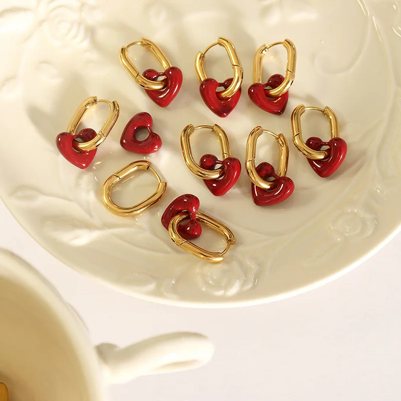 MAY New 2022 Simple Cute Sweet Heart Buckle Hoop Earrings for Women Fashion Heart-shaped Circle Piercing Earrings Jewelry
MAY New 2022 Simple Cute Sweet Heart Buckle Hoop Earrings for Women Fashion Heart-shaped Circle Piercing Earrings Jewelry