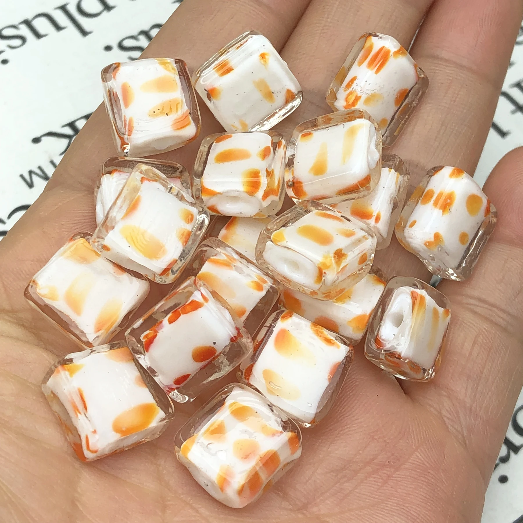 12MM Light Orange Spot Handmade Square Lampwork Glass Flat Cube Loose Spacer Beads For Making Diy Crafts Earring Accessorise
12MM Light Orange Spot Handmade Square Lampwork Glass Flat Cube Loose Spacer Beads For Making Diy Crafts Earring Accessorise