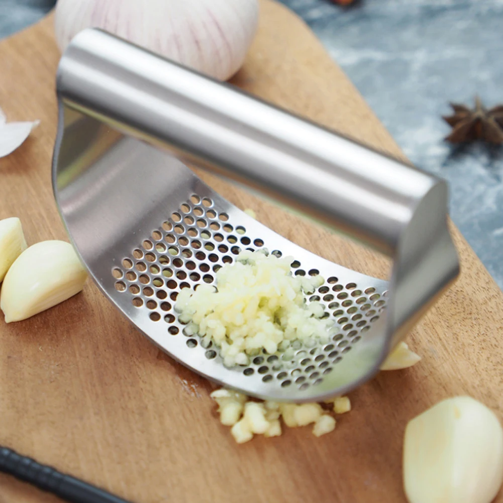 1set Garlic Press Garlic Chopper Kitchen Garlic Rocker 304 Stainless Steel Ginger Chopper with Garlic Peeler and Cleaning Brush
1set Garlic Press Garlic Chopper Kitchen Garlic Rocker 304 Stainless Steel Ginger Chopper with Garlic Peeler and Cleaning Brush