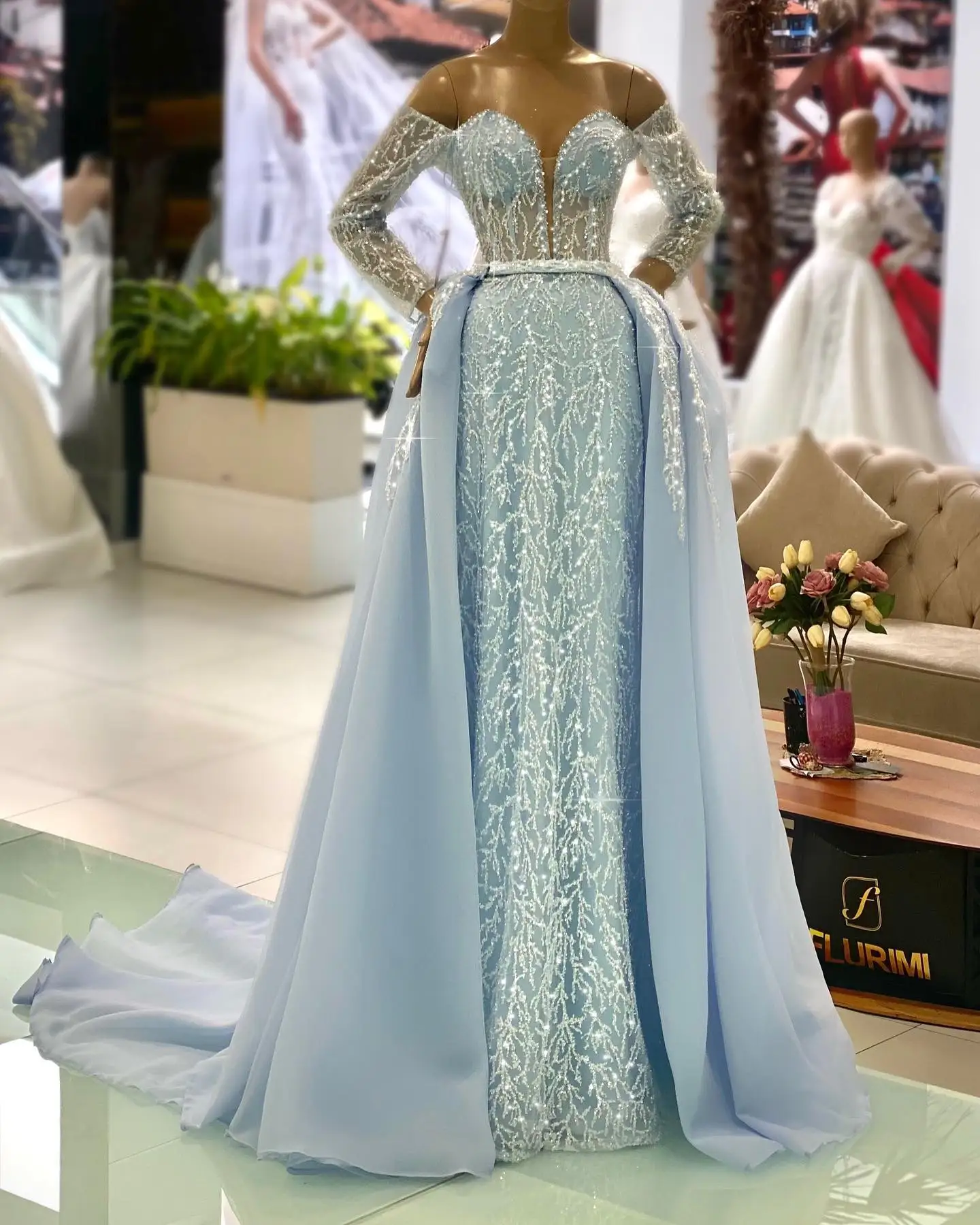 Sky Blue Formal Prom Dresses Sweetheart Long Sleeves Detachable Train Sequined Appliques Evening Gowns Custom Robes De Soirée
Sky Blue Formal Prom Dresses Sweetheart Long Sleeves Detachable Train Sequined Appliques Evening Gowns Custom Robes De Soirée