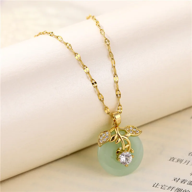 Exquisite Clear Green Stone Safety Buckle Necklace Ladies Titanium Steel Cherry Clavicle Chain Pendant Necklace Gift
Exquisite Clear Green Stone Safety Buckle Necklace Ladies Titanium Steel Cherry Clavicle Chain Pendant Necklace Gift