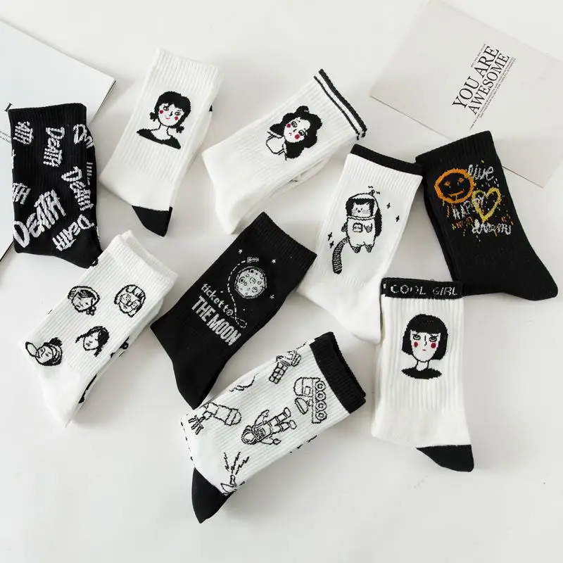 New Women Socks South Korea Print Funny Black and White Sports Ladies Sock Harajuku Kawaii Cute Cotton Socks Calcetines Sokken
New Women Socks South Korea Print Funny Black and White Sports Ladies Sock Harajuku Kawaii Cute Cotton Socks Calcetines Sokken