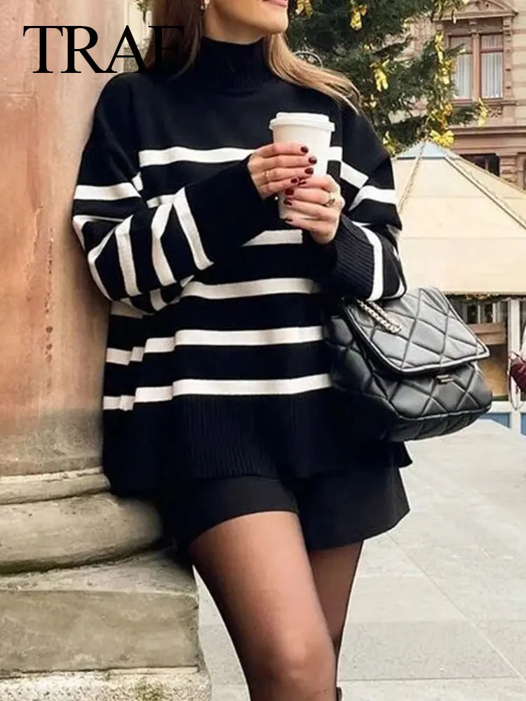 Женский вязаный свитер в полоску, с длинным рукавом и высоким воротником
Женский вязаный свитер в полоску, с длинным рукавом и высоким воротником