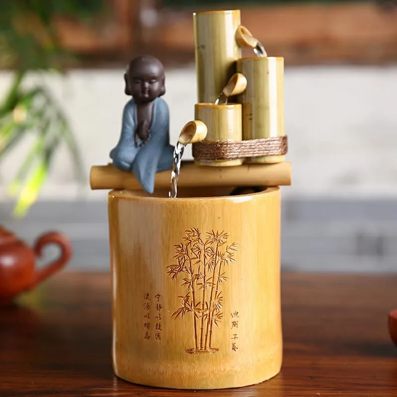 

Креативный бамбуковый водяной фонтан Будда, маленький монах, комнатные украшения фэн-шуй, Декор для дома, офиса, стола, водный пейзаж, ручная...