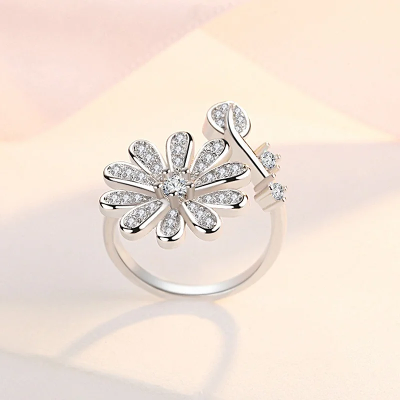 Hot Sale Simple Elegant Daisy Flower Silver Color Inlaid Zirconia Crystal Female Alloy Opening Ring for Women Party Jewelry
Hot Sale Simple Elegant Daisy Flower Silver Color Inlaid Zirconia Crystal Female Alloy Opening Ring for Women Party Jewelry
