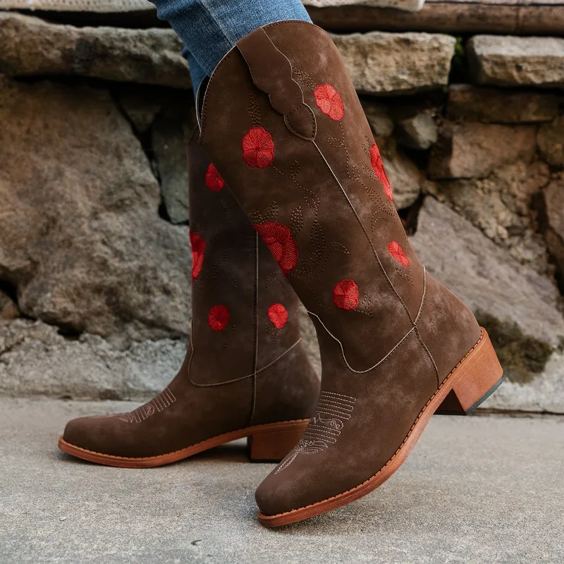 New 2023 Autumn Winter Women Embroidery Boots Western Thick Heel Square Head Wear Resistant Women's Mid-calf Boots Botas Mujer
New 2023 Autumn Winter Women Embroidery Boots Western Thick Heel Square Head Wear Resistant Women's Mid-calf Boots Botas Mujer