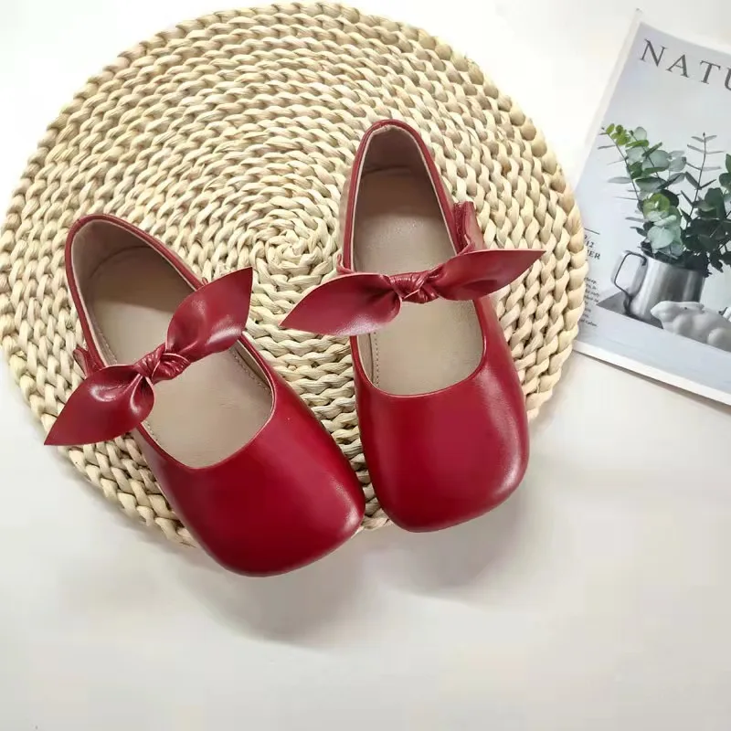 2022 European and OK American women's new fashion square toe soft bottom princess shoes 2587
2022 European and OK American women's new fashion square toe soft bottom princess shoes 2587