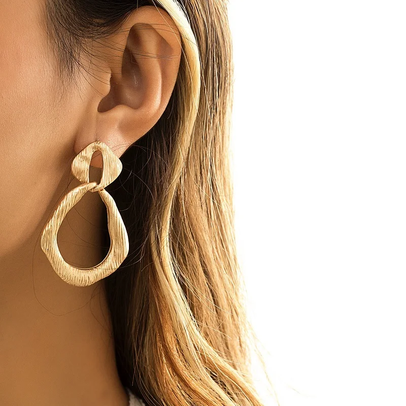 Geometric Hollow Irregular Square Dangle Drop Earrings Simple Creative Gold Color Vintage Earrings For Women Fashion Jewelry
Geometric Hollow Irregular Square Dangle Drop Earrings Simple Creative Gold Color Vintage Earrings For Women Fashion Jewelry