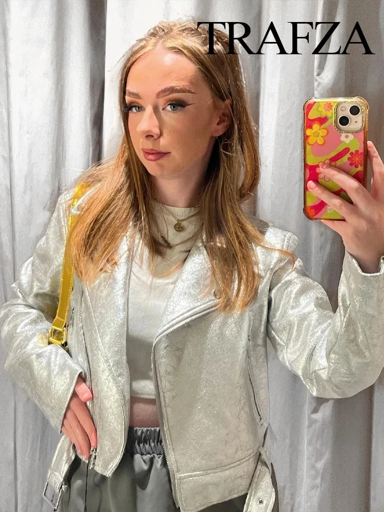 TRAFZA Autumn Fashion Silver Metallic Women's Short Zipper Jacket Long Sleeve Lapel Women's Street Jacket Motorcycle Style
TRAFZA Autumn Fashion Silver Metallic Women's Short Zipper Jacket Long Sleeve Lapel Women's Street Jacket Motorcycle Style