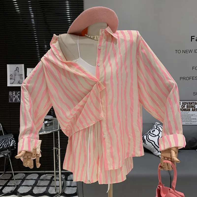 Striped Long sleeved Shirt top Set shorts for Women's 2023 Summer New Casual Lazy Style Two Piece Set
Striped Long sleeved Shirt top Set shorts for Women's 2023 Summer New Casual Lazy Style Two Piece Set
