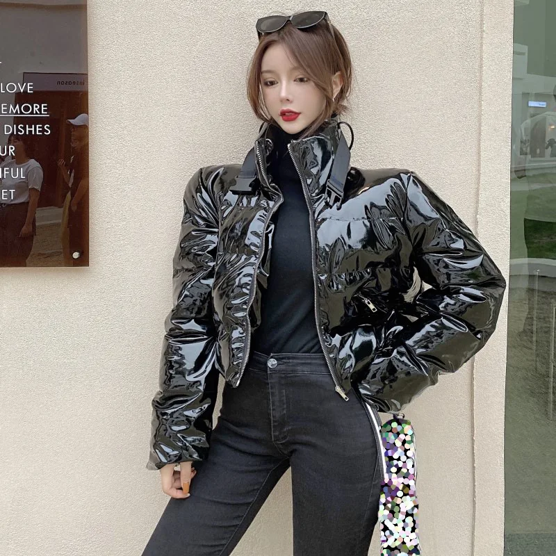 Winter 2022 Short Ladies Down Jacket Long-sleeved Loose European and American Style White Stand-up Collar Shiny Cotton Jacket
Winter 2022 Short Ladies Down Jacket Long-sleeved Loose European and American Style White Stand-up Collar Shiny Cotton Jacket