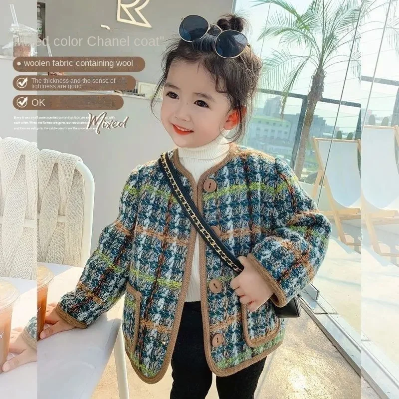 Женская осенне-зимняя клетчатая куртка на пуговицах с круглым вырезом
Женская осенне-зимняя клетчатая куртка на пуговицах с круглым вырезом