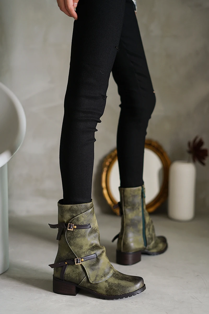 Classic Style Double Breasted Square Buckle Side Zipper Ethnic Western Boots Zipper Non-Slip Chunky Heel Women's Ankle Boots
Classic Style Double Breasted Square Buckle Side Zipper Ethnic Western Boots Zipper Non-Slip Chunky Heel Women's Ankle Boots