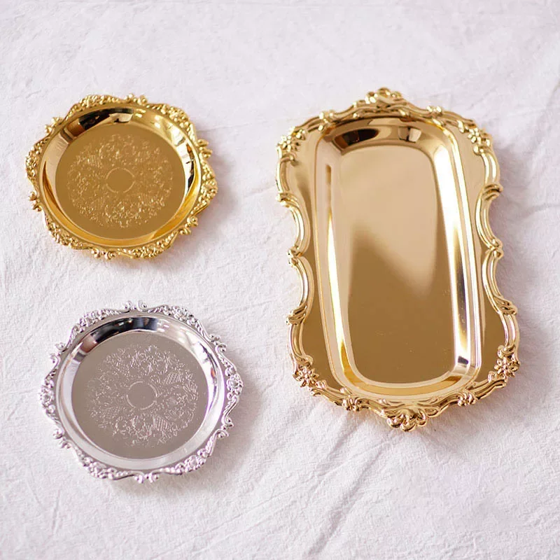 1Pcs Metal European Style Dinner Plates Nice Gift Round Shape Gold/Silver Kitchen Supplies Cake Tray Multi Purpose
1Pcs Metal European Style Dinner Plates Nice Gift Round Shape Gold/Silver Kitchen Supplies Cake Tray Multi Purpose