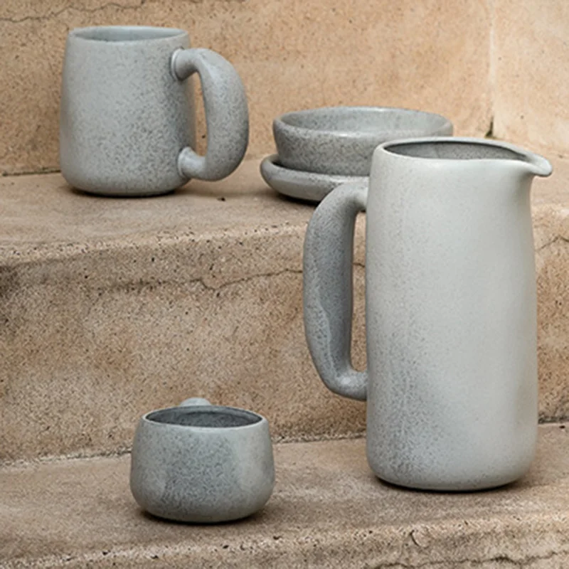 1 Piece Art New Chinese Vintage Ceramic Mug Hand-grip Tea Milk Cup Water Mugs Drink Ware Handmade Juice Lemon Teacup Gift
1 Piece Art New Chinese Vintage Ceramic Mug Hand-grip Tea Milk Cup Water Mugs Drink Ware Handmade Juice Lemon Teacup Gift