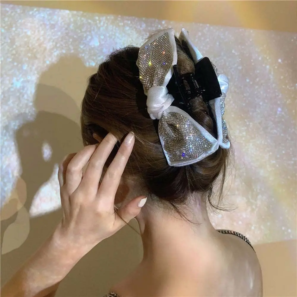 Girls Ladies Women Black White Diamond Fashion Ribbon Bow Big Hair Ornaments Korean Style Bow Hair Clips Hair Claws
Girls Ladies Women Black White Diamond Fashion Ribbon Bow Big Hair Ornaments Korean Style Bow Hair Clips Hair Claws