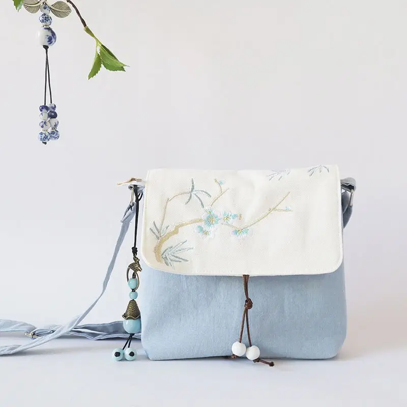Chinese Style Vintage Hanfu Antique Shoulder Bag Women Embroidery Aesthetic Small Square Bag Student School Messenger Bag
Chinese Style Vintage Hanfu Antique Shoulder Bag Women Embroidery Aesthetic Small Square Bag Student School Messenger Bag