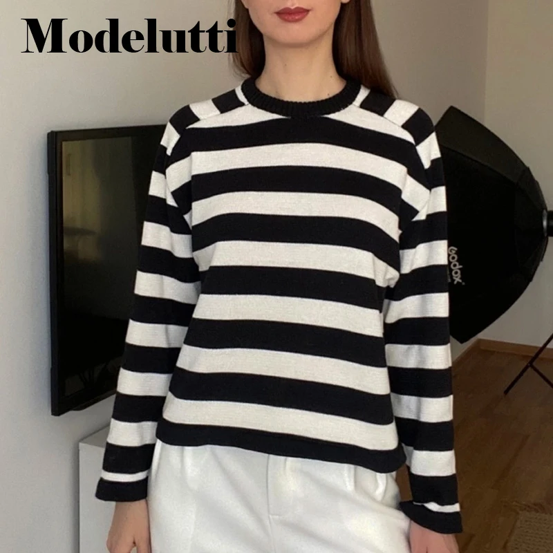 Modelutti 2023 New Women Spring Fashion Striped Patchwork Knitted Sweater Pullovers Undershirt Simple Casual Tops Female Chic
Modelutti 2023 New Women Spring Fashion Striped Patchwork Knitted Sweater Pullovers Undershirt Simple Casual Tops Female Chic